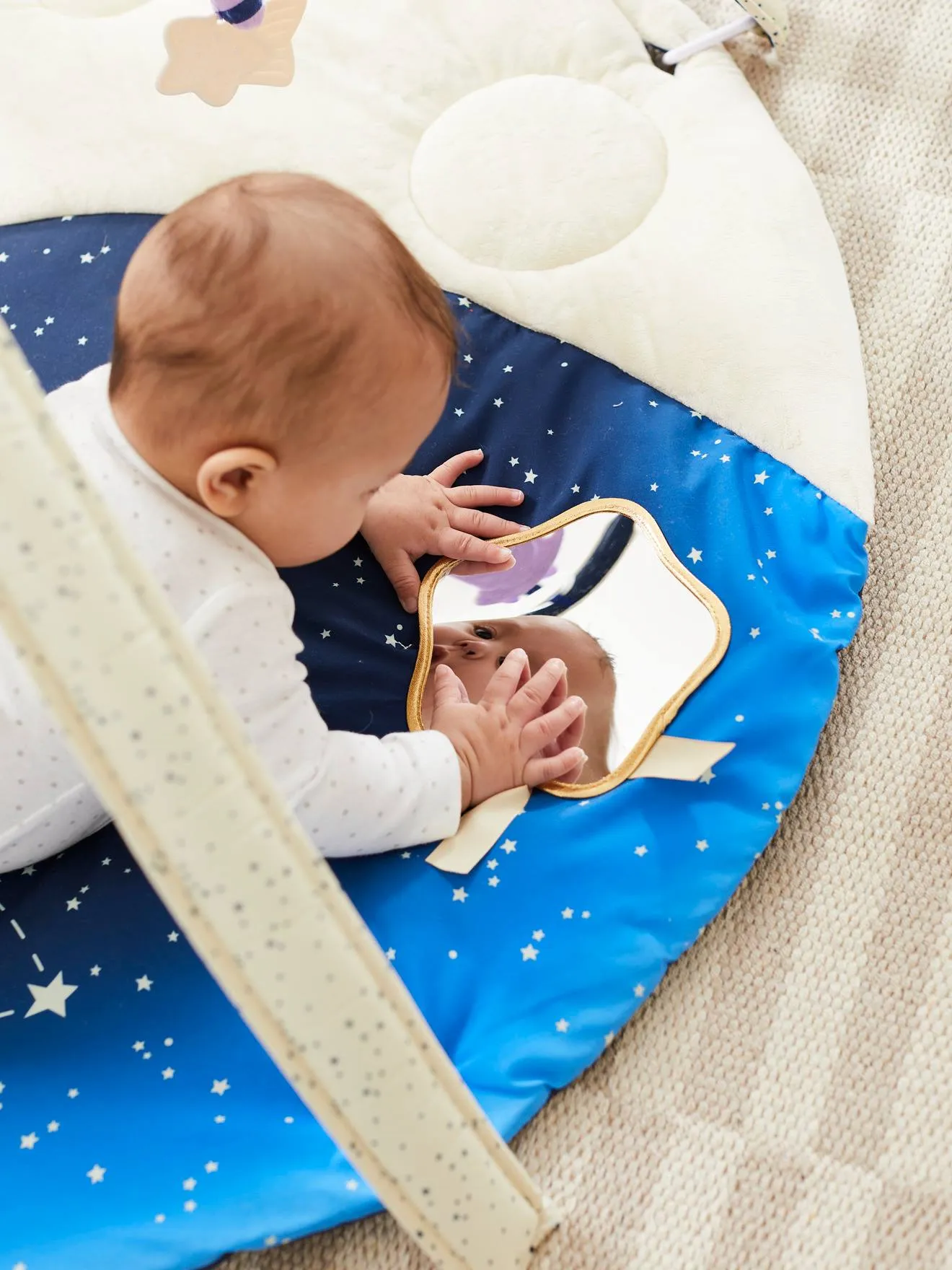 ALFOMBRA DE ACTIVIDADES CELESTIAL DREAMS  SKIP HOP