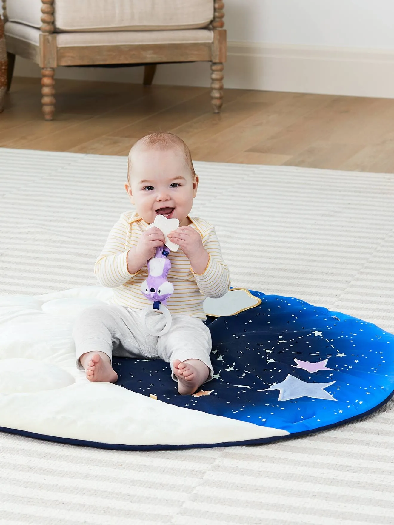 ALFOMBRA DE ACTIVIDADES CELESTIAL DREAMS  SKIP HOP