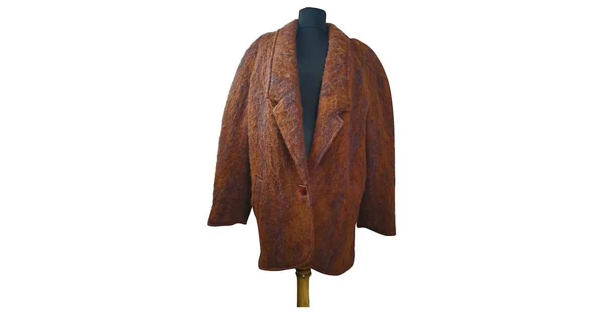 Autre Marque Abrigos, Ropa de calle Castaño 