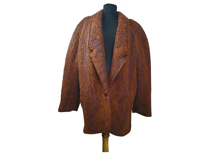 Autre Marque Abrigos, Ropa de calle Castaño 