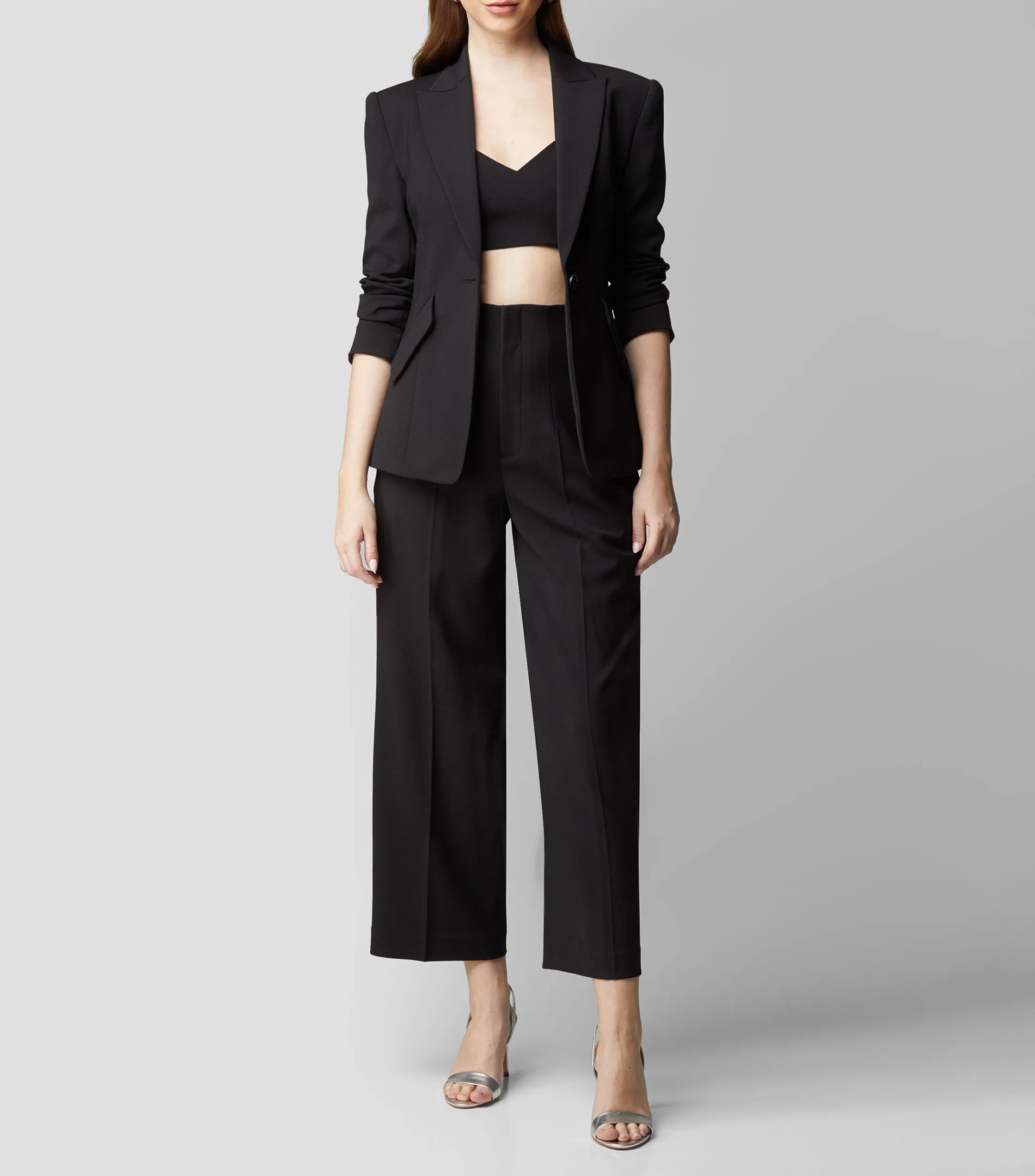 BCBGMAXAZRIA Top liso sin mangas Mujer