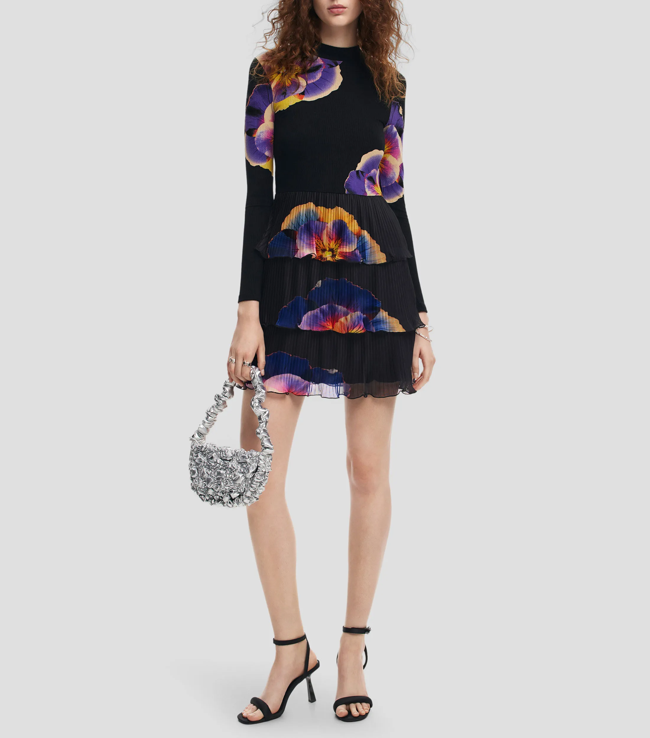 Desigual Vestido corto con manga larga Mujer