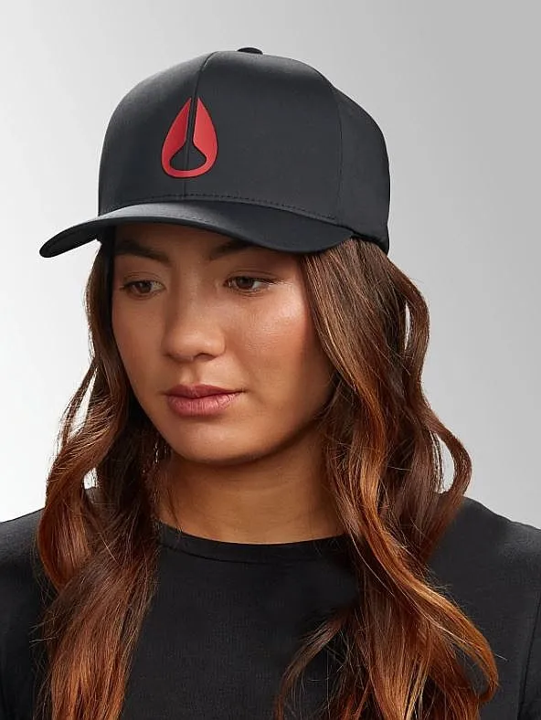 GORRA CON VISERA NIXON ARROYO  BLACK/RED