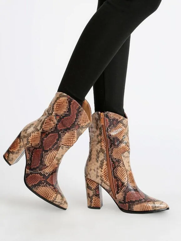 Ideal Shoes Botines texanos con estampado de pitón
