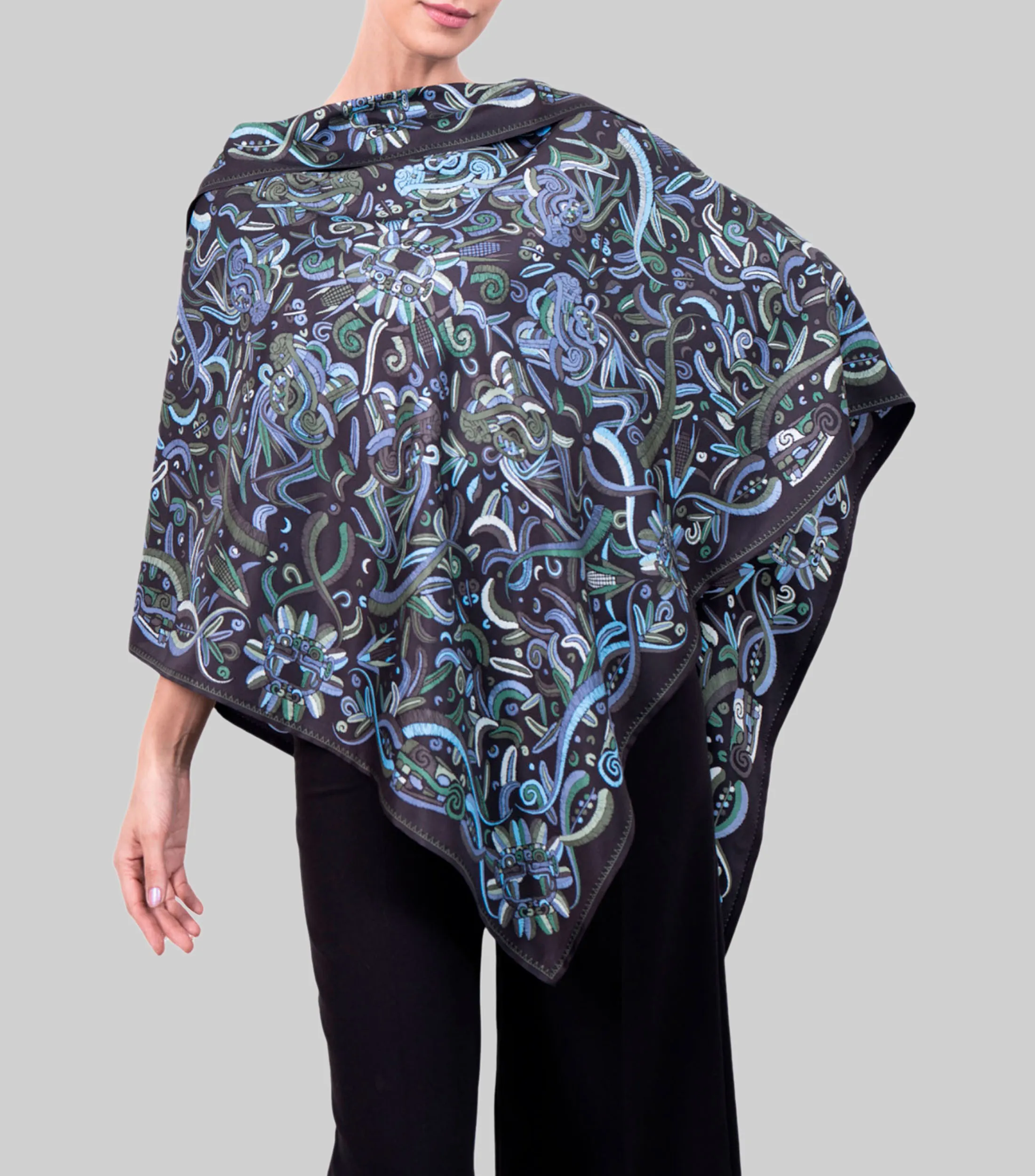Pineda Covalin Poncho Quetzalcóatl Mujer