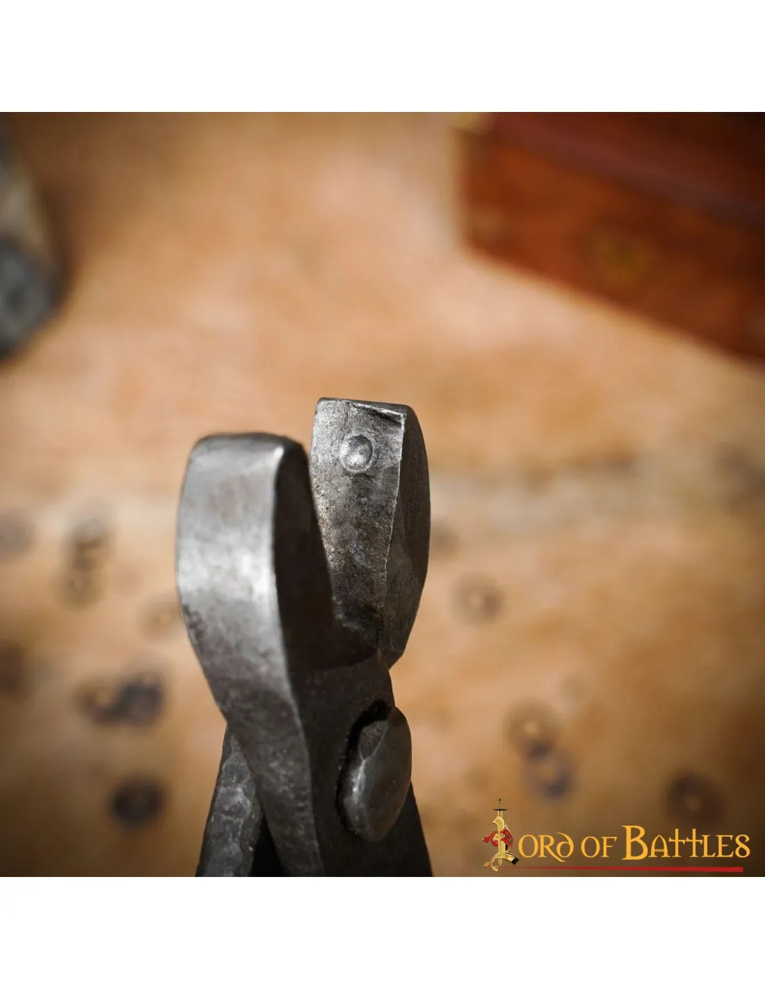 Remachadora para cotas de malla con anillas de 9 mm.