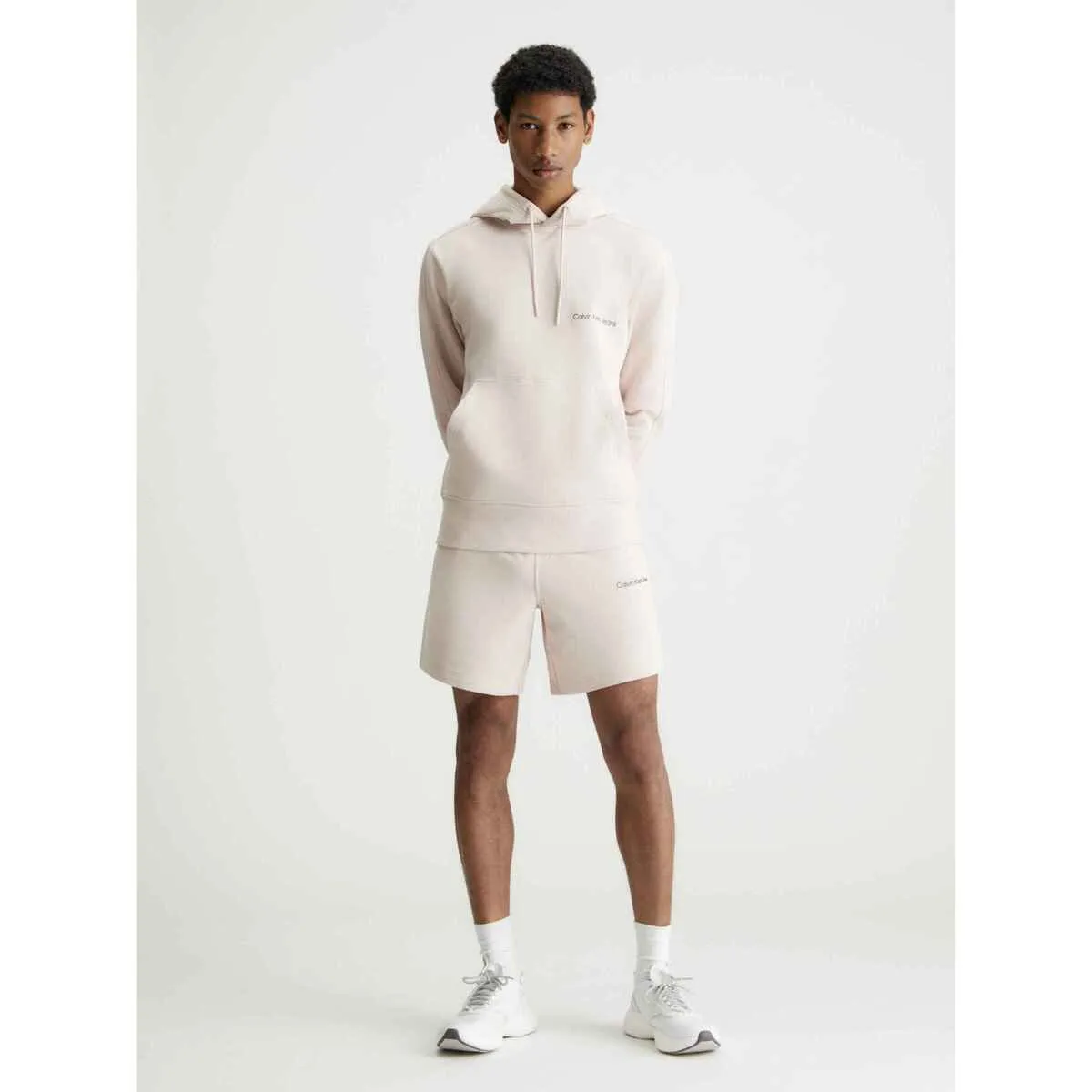 SHORT  INSTITUTIONAL HOMBRE