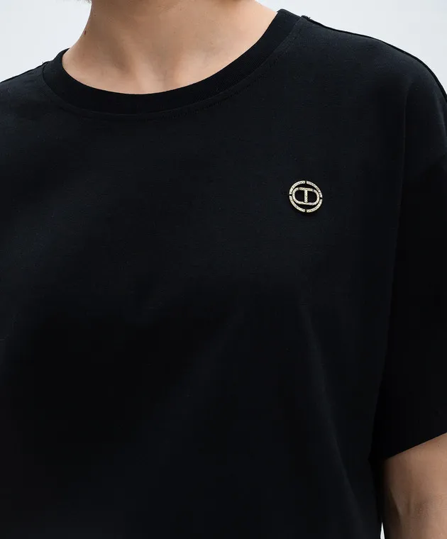TWINSET BLACK TSHIRT WITH A METALLIC OVAL T LOGO WITH CRYSTALS