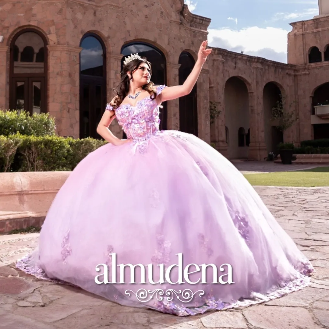 Vestido para Quinceañera lila con Flores