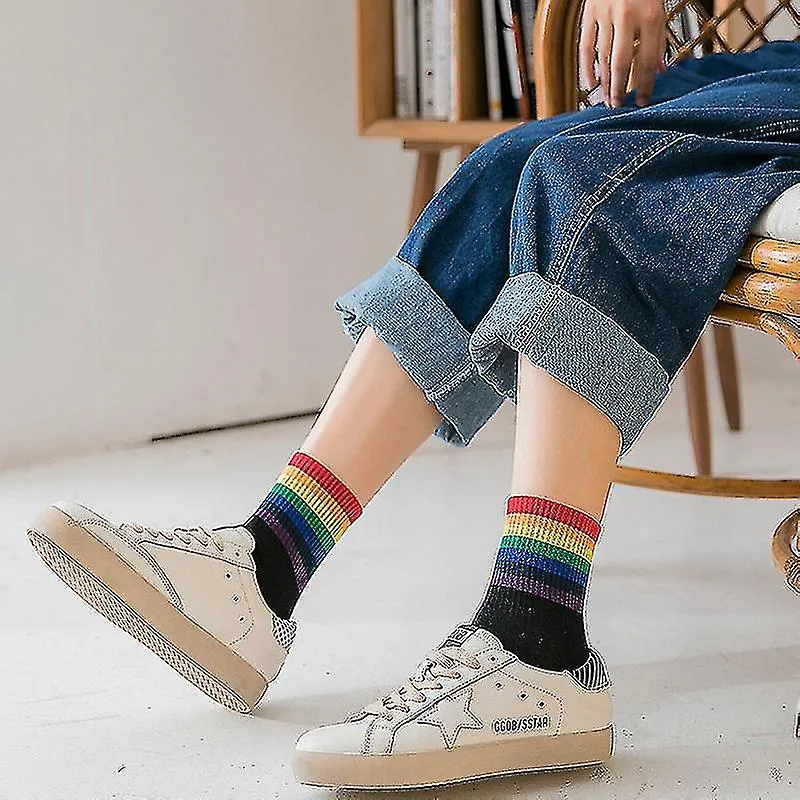WOMEN'S 6 PAIRS RAINBOW STRIPED SOCKS  Q37