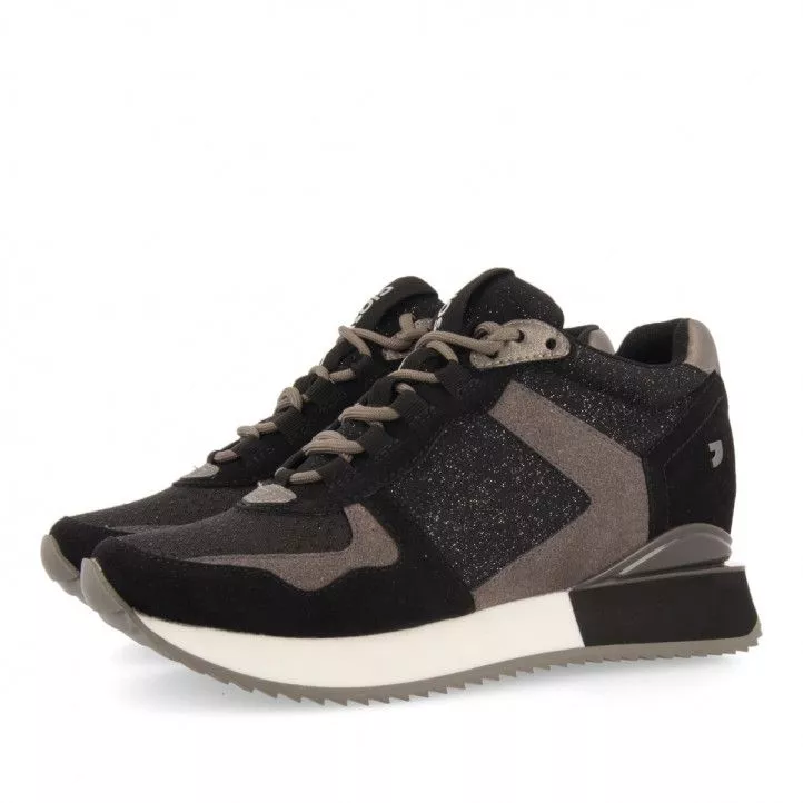 Zapatillas deportivas Gioseppo con cuña interna y brillos rendalen